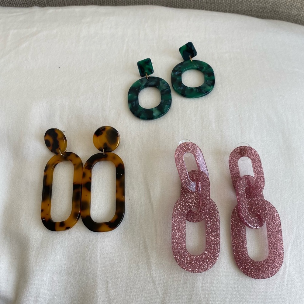Pack of earrings